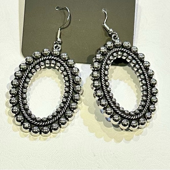 BOUTIQUE Silver Large Oval Beaded Drop Dangle Earrings Vintage Style - Picture 2 of 5